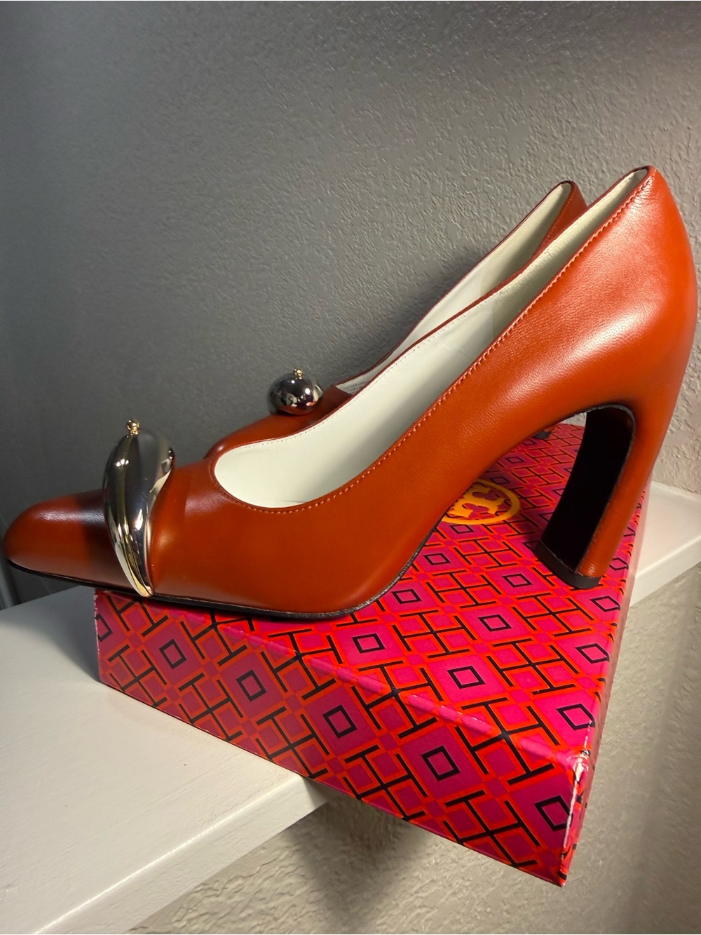 Tory Burch Pierced XL Pump